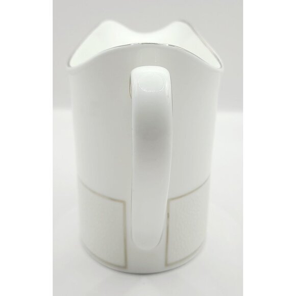 Wedgwood Shagreen Fine Bone China Creamer White Textured Design Platinum Used - Picture 2 of 8